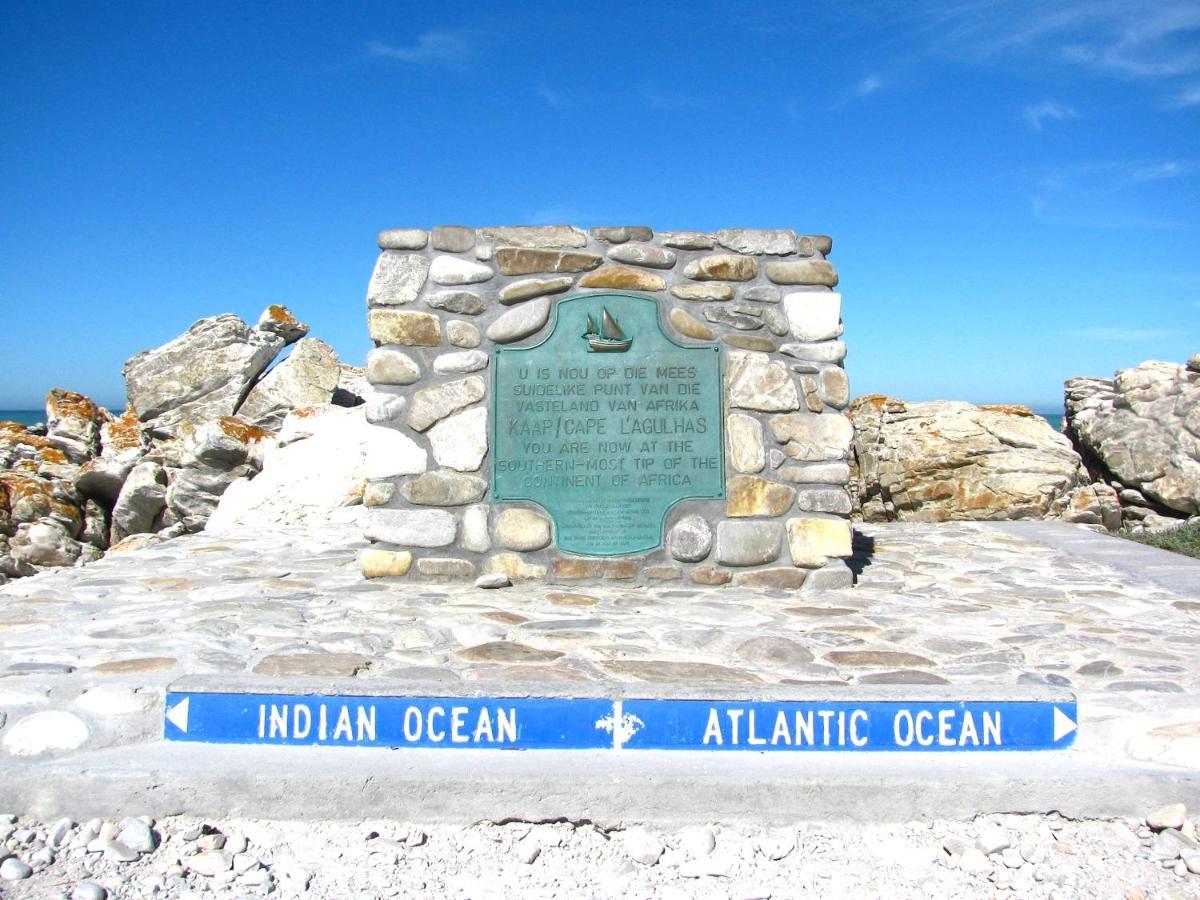 Dee'S Place Hotel Agulhas Eksteriør billede