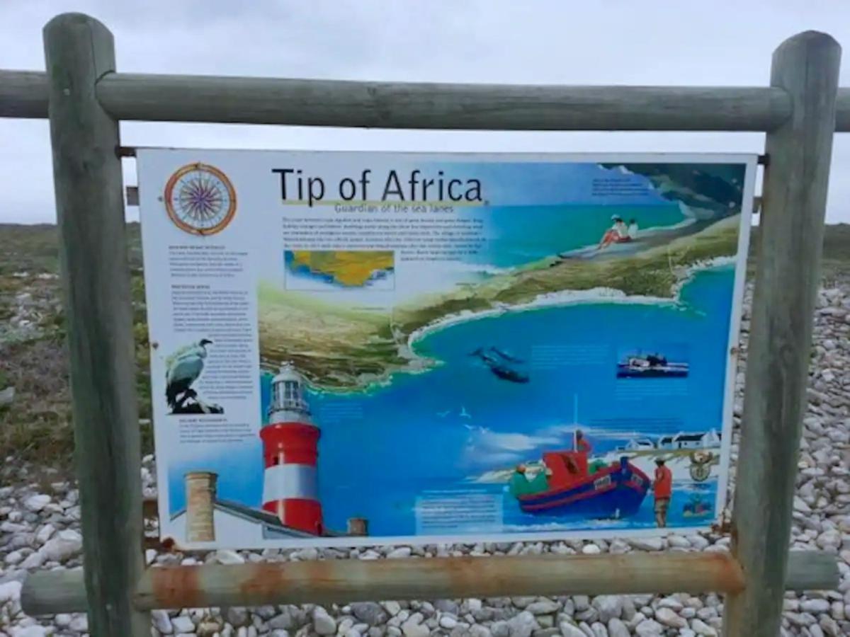 Dee'S Place Hotel Agulhas Eksteriør billede