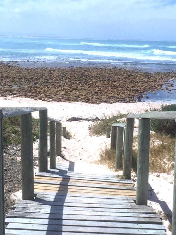Dee'S Place Hotel Agulhas Eksteriør billede